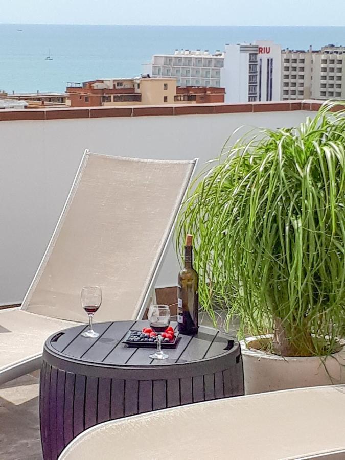 Atico Duplex Con Vistas Al Mar. Dos Plazas De Garaje Apartamento Torremolinos Exterior foto